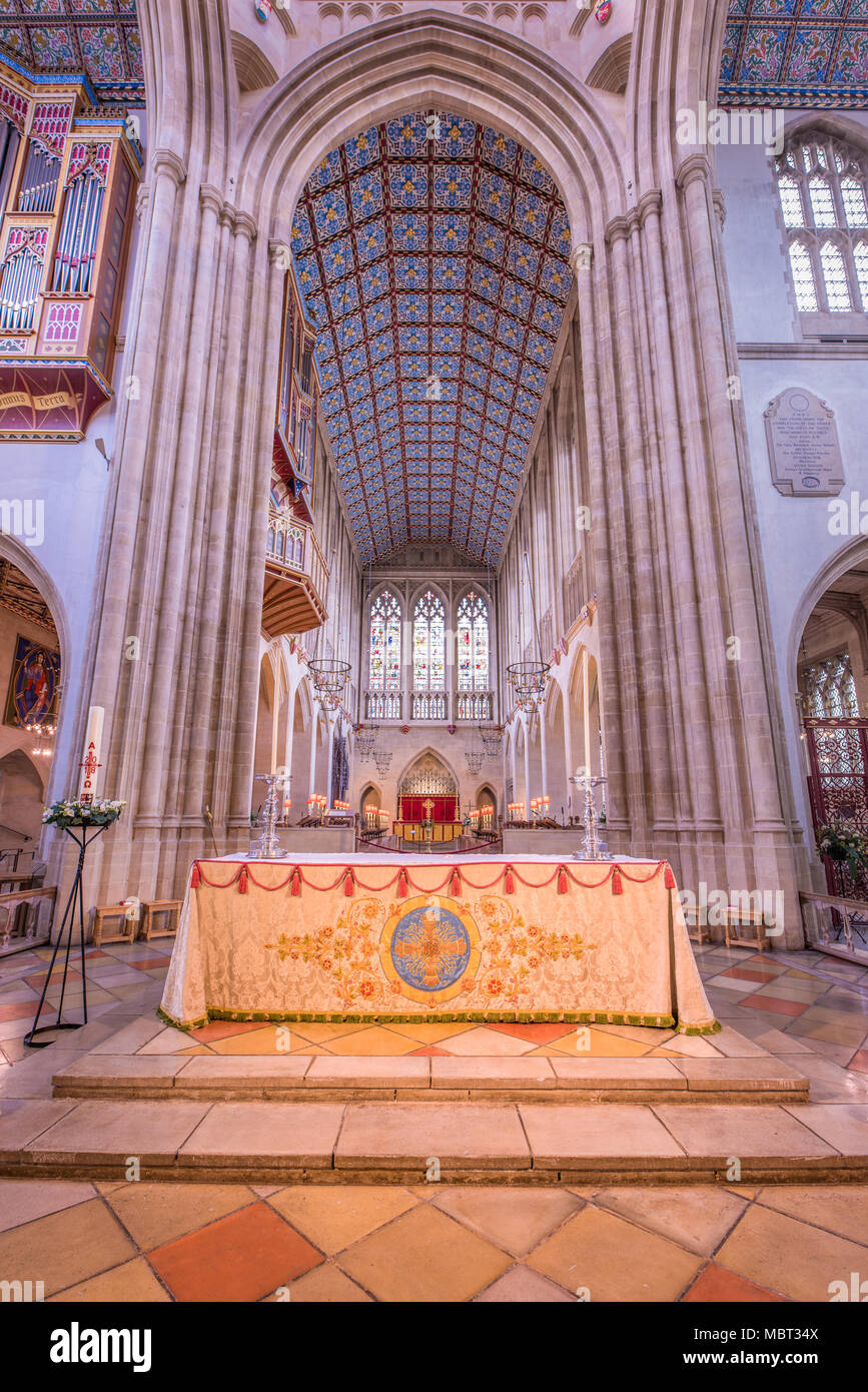 Altare centrale presso la chiesa cattedrale di St Edmundsbury ( aka St Edmund, St James, St Dennis) a Bury St Edmund, Inghilterra. Foto Stock