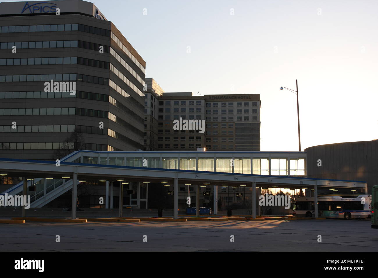 Chicago CTA Cumberland Station O'Hare Linea Blu deposito autobus Foto Stock
