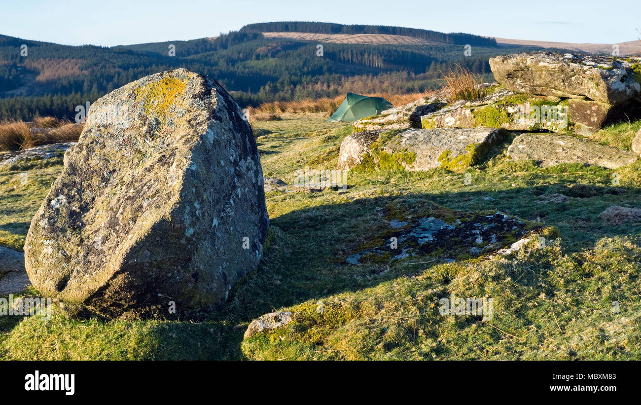 Camping selvaggio su Dartmoor Devon, Regno Unito Foto Stock