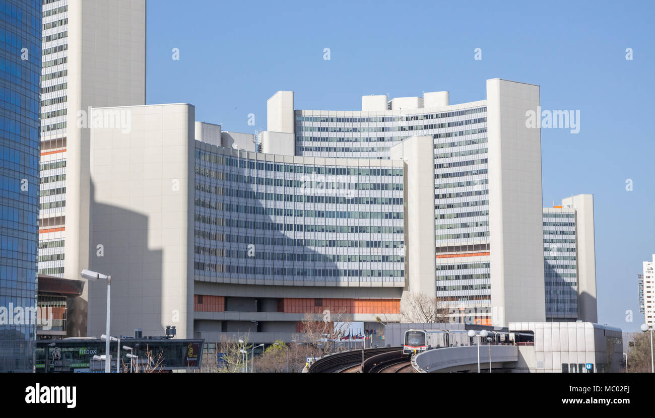 Vienna International Centre (VIC), campus e complesso edilizio che ospita l'Ufficio delle Nazioni Unite a Vienna, Vienna Austria aprile.11,2018 Foto Stock