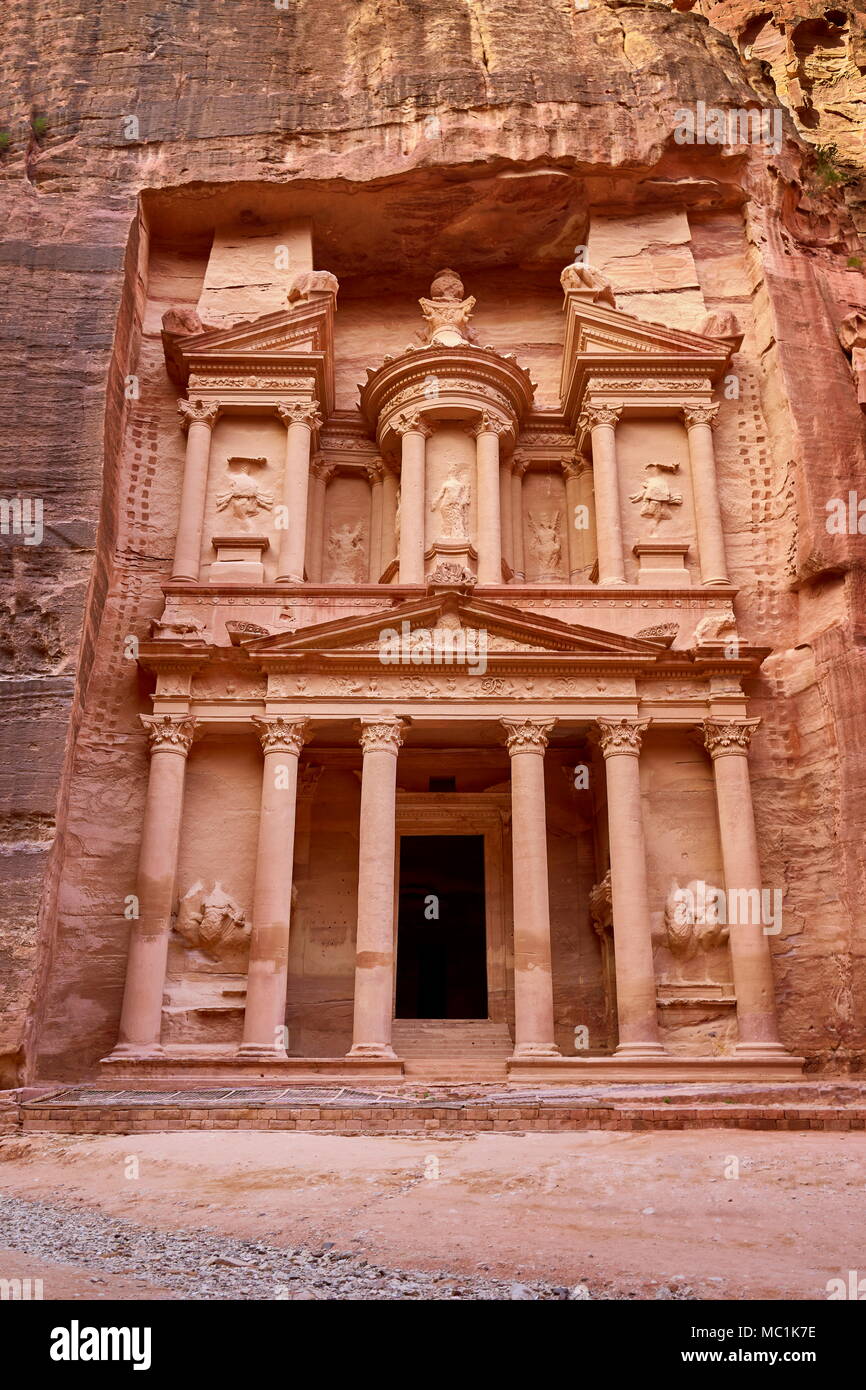 Il Tesoro (Al-Khazneh), Petra, Giordania, UNESCO Foto Stock