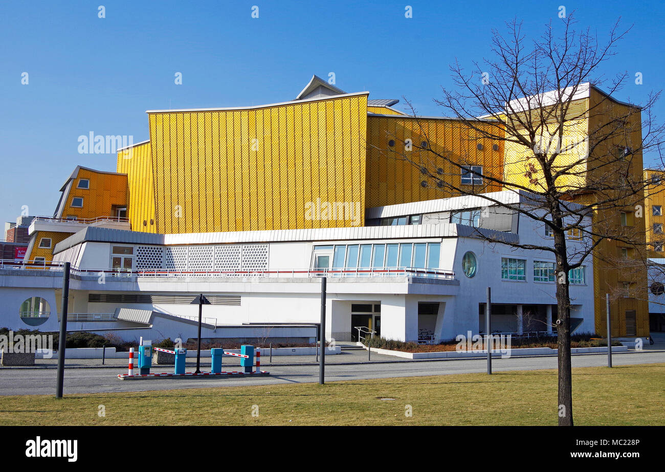 La Berliner Philharmonie concert hall, sede dell'Orchestra Filarmonica di Berlino, architetto Hans Scharoun, SE elevazione, chamber music hall Foto Stock