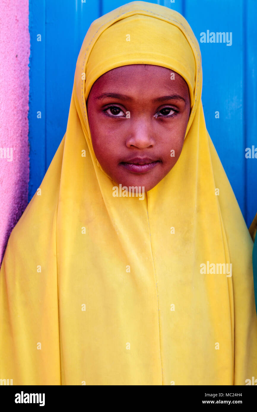 L'Etiope Schoolgirl, Harar, Etiopia Foto Stock