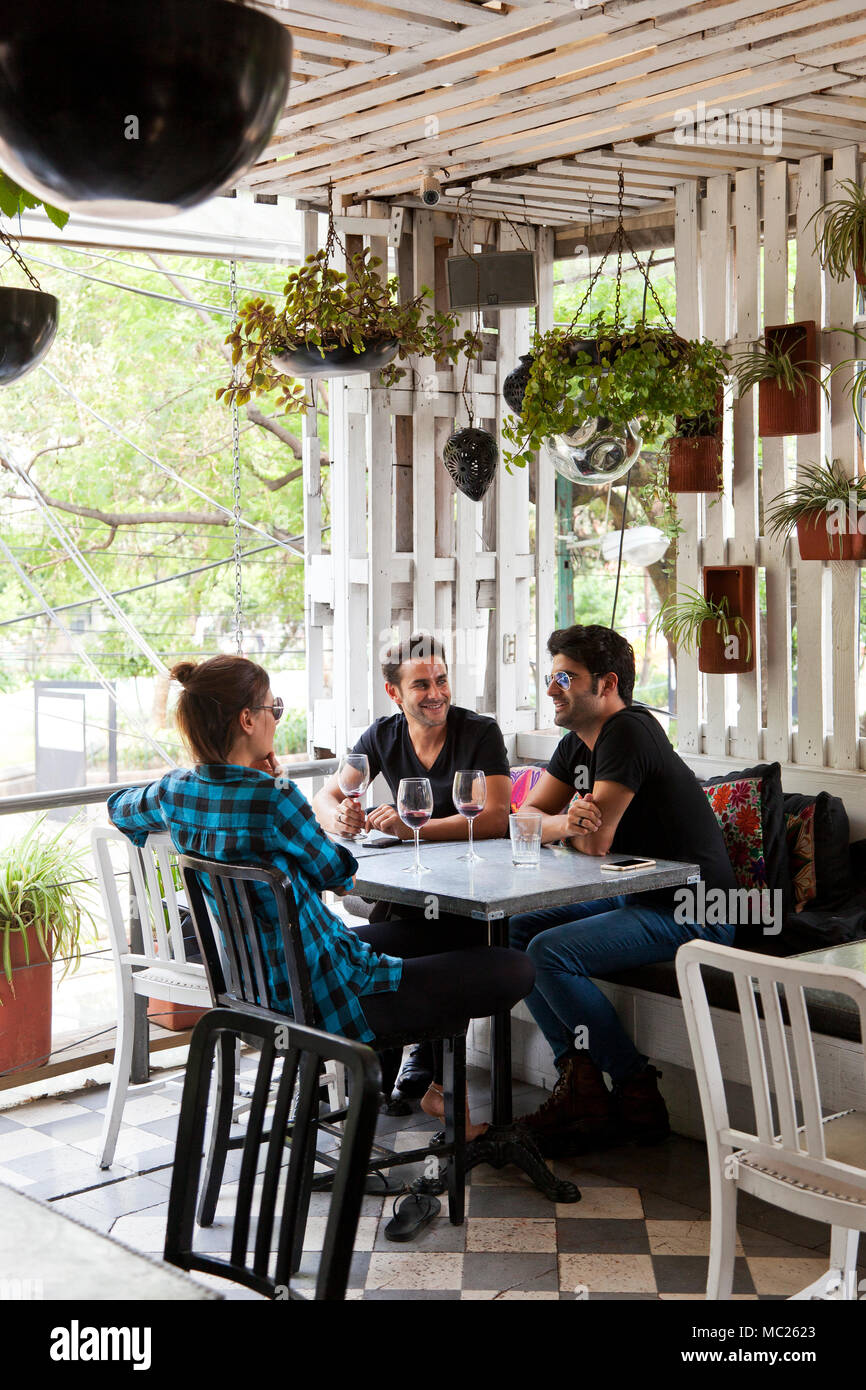 Diners a Cabrera 7 ristorante a Roma Città del Messico, Messico Foto Stock