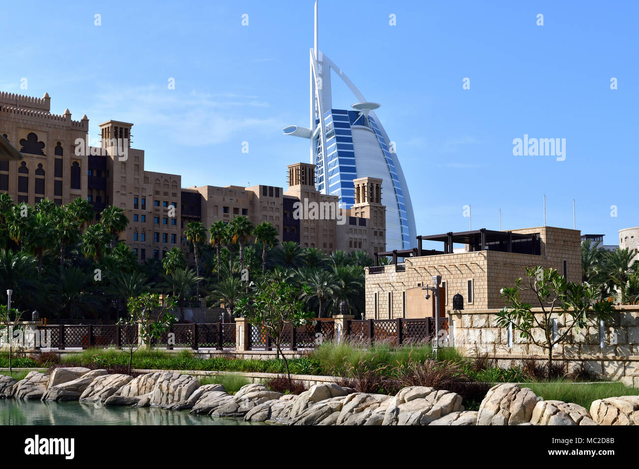 Dubai, Emirati Arabi Uniti - Aprile 8. 2018. Madinat Jumeirah - complesso alberghiero e mercato Foto Stock