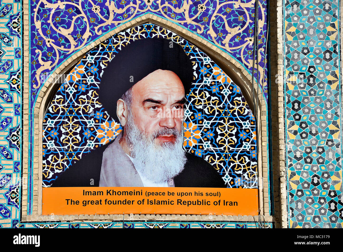 Ritratto di Ruhollah Khomeini alla Moschea Shah, o Imam moschea, Isfahan, Iran Foto Stock