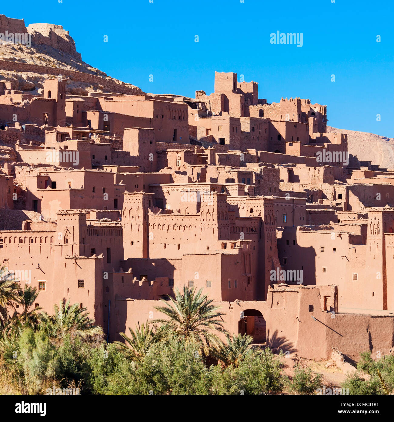 Ait Ben Haddou (o Ait Benhaddou) è una città fortificata lungo la ex caravan itinerario tra il Sahara e Marrakech in Marocco Foto Stock