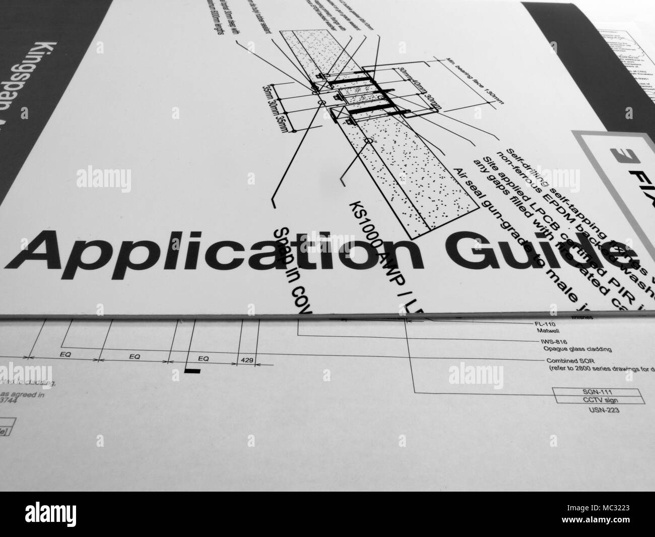 Applicazione monocromatica libretto guida per edilizia rainscreen sistema di rivestimento Foto Stock