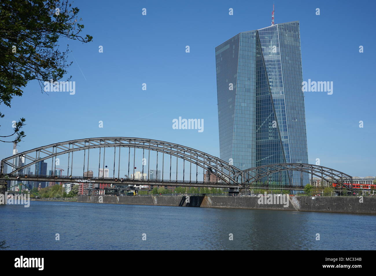 Banca centrale europea, EZB, fiume principale, Skyline, Deutschherrnbrücke, Frankfurt am Main, Germania Foto Stock