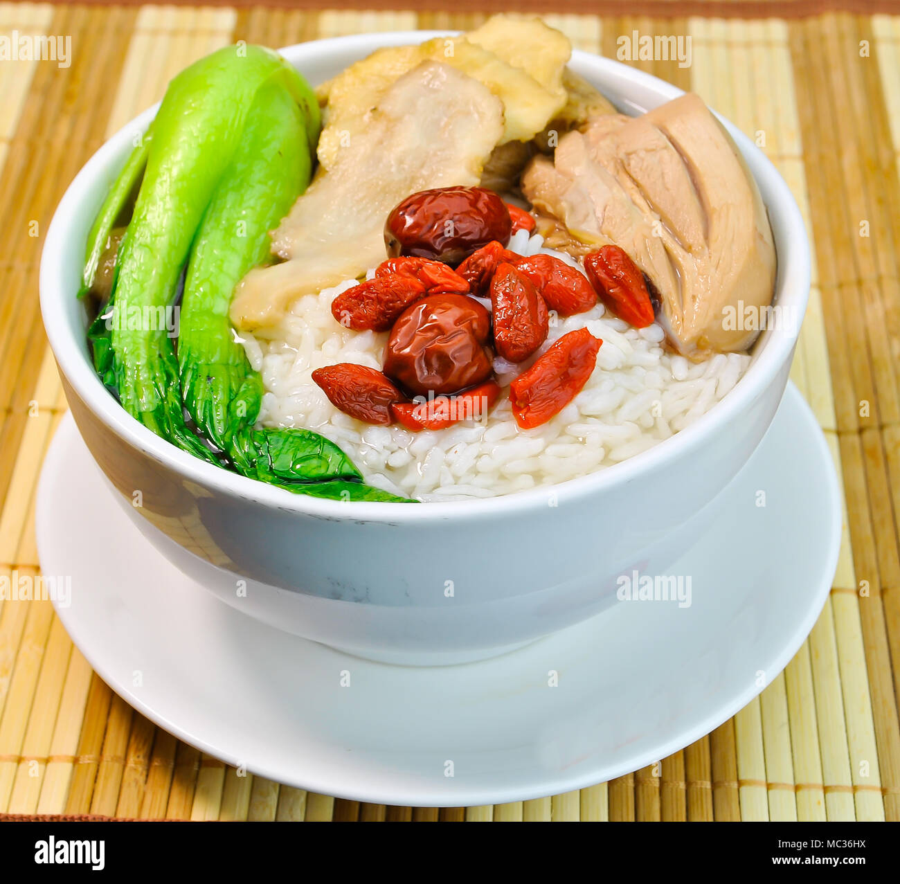 Pollo zuppa di riso. cibo asiatico zuppa di riso Foto Stock