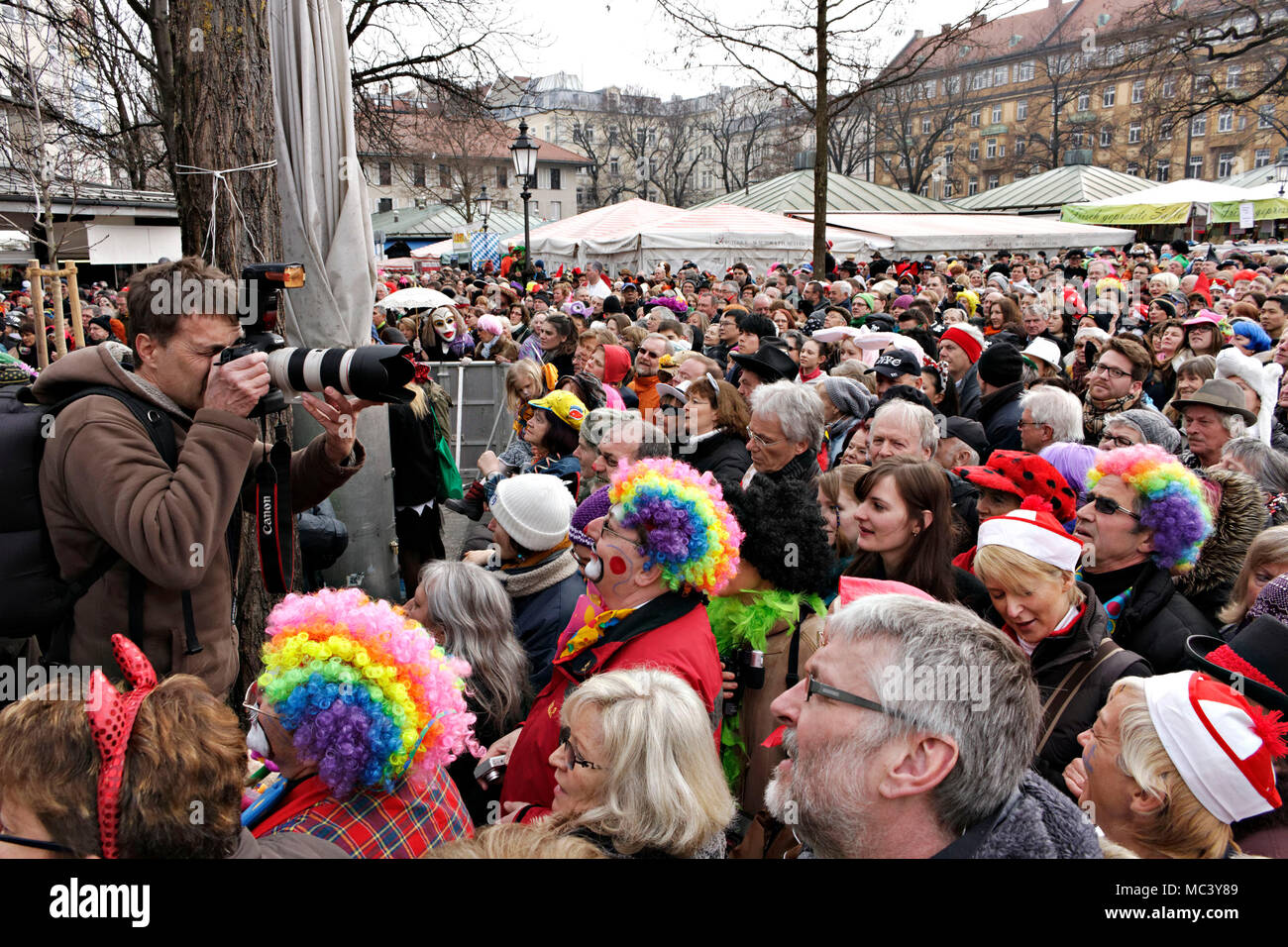 Fotografo fotografare Fasching street party, Monaco di Baviera, Baviera, Germania, Europa Foto Stock