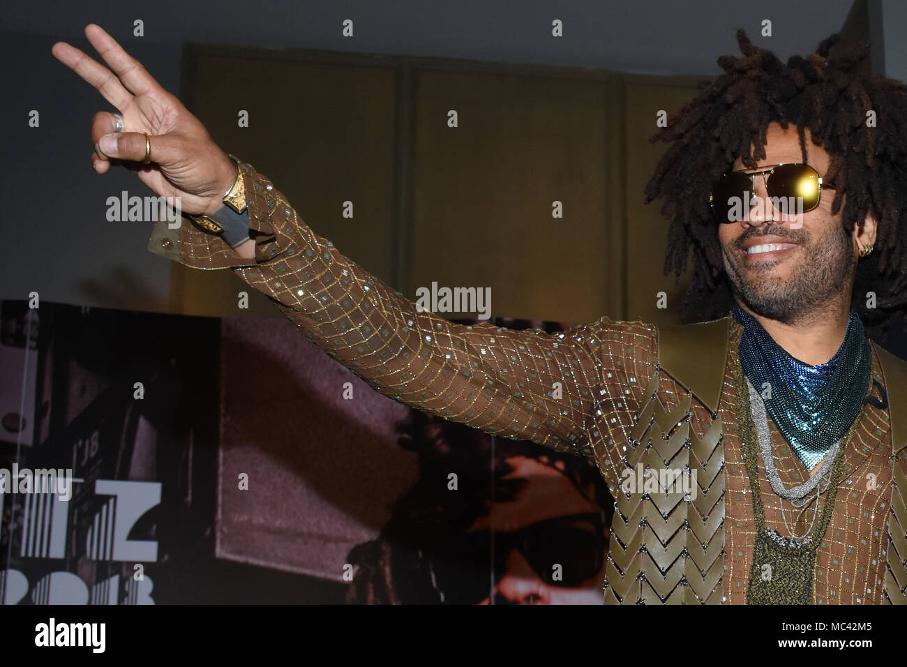 Cantante americana Lenny Kravitz visto durante una conferenza stampa per promuovere il suo 'Alzare la vibrazione Tour" tenutasi a San Regis Hotel in Città del Messico. Foto Stock