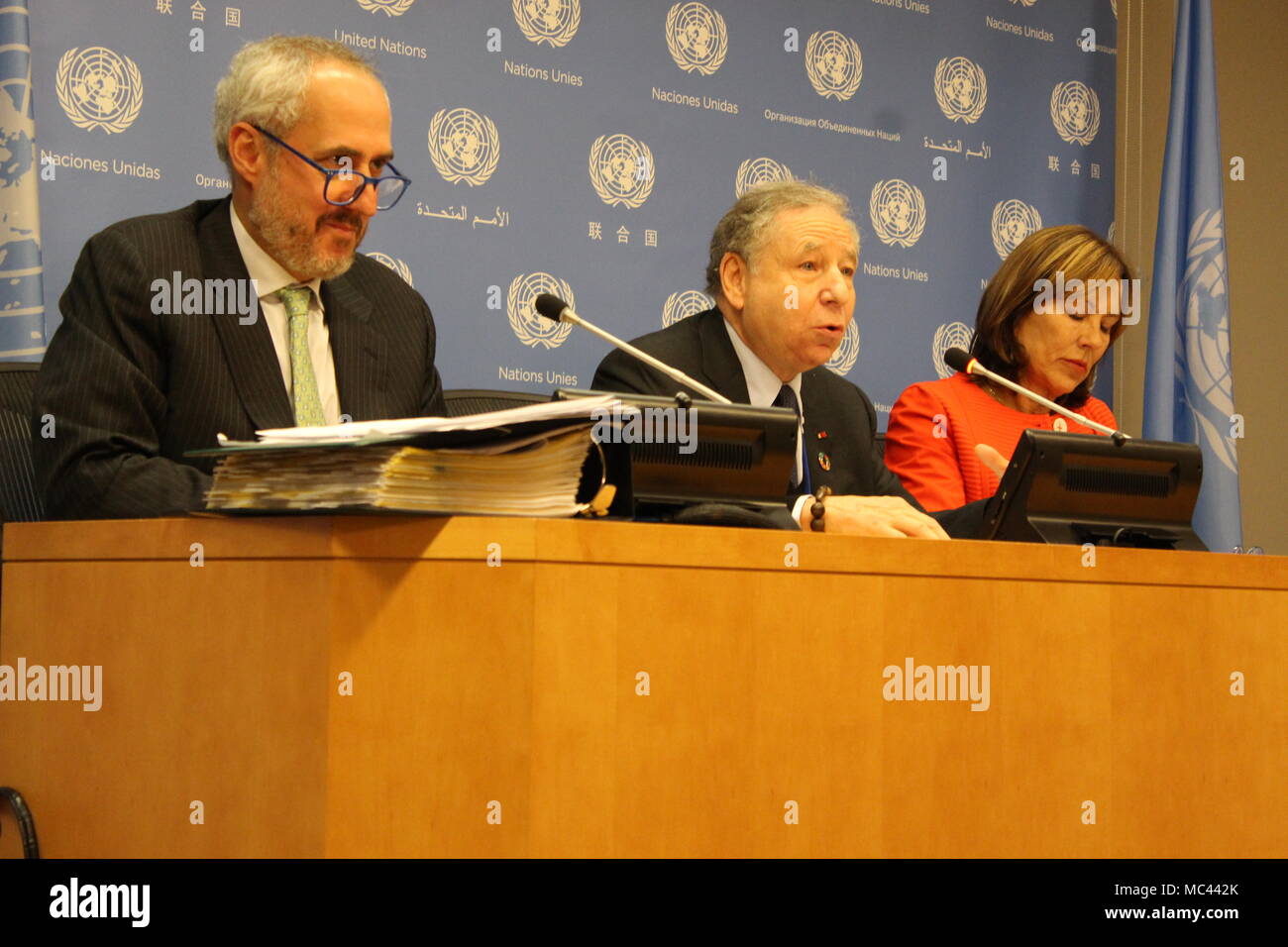 Onu, New York, Stati Uniti d'America. Il 12 aprile, 2018. Jean Todt, Presidente della Federation Internationale de l'Automobile, parla a premere come ONU consigliere speciale sulla sicurezza stradale. Foto: Matthew Russell Lee / città interna premere Credito: Matthew Russell Lee/Alamy Live News Foto Stock