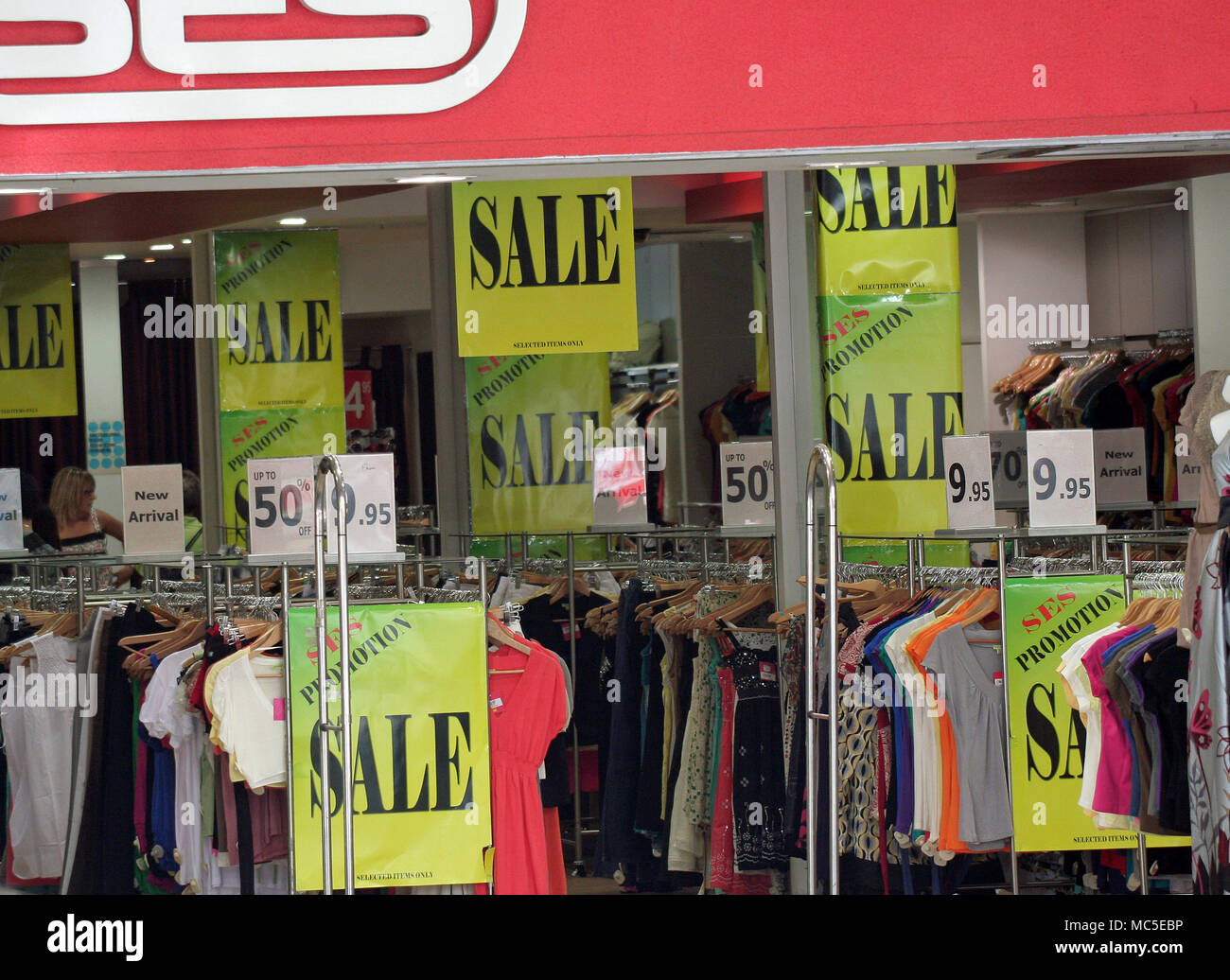 Vendita di abbigliamento, Sydney, Nuovo Galles del Sud, Australia Foto Stock