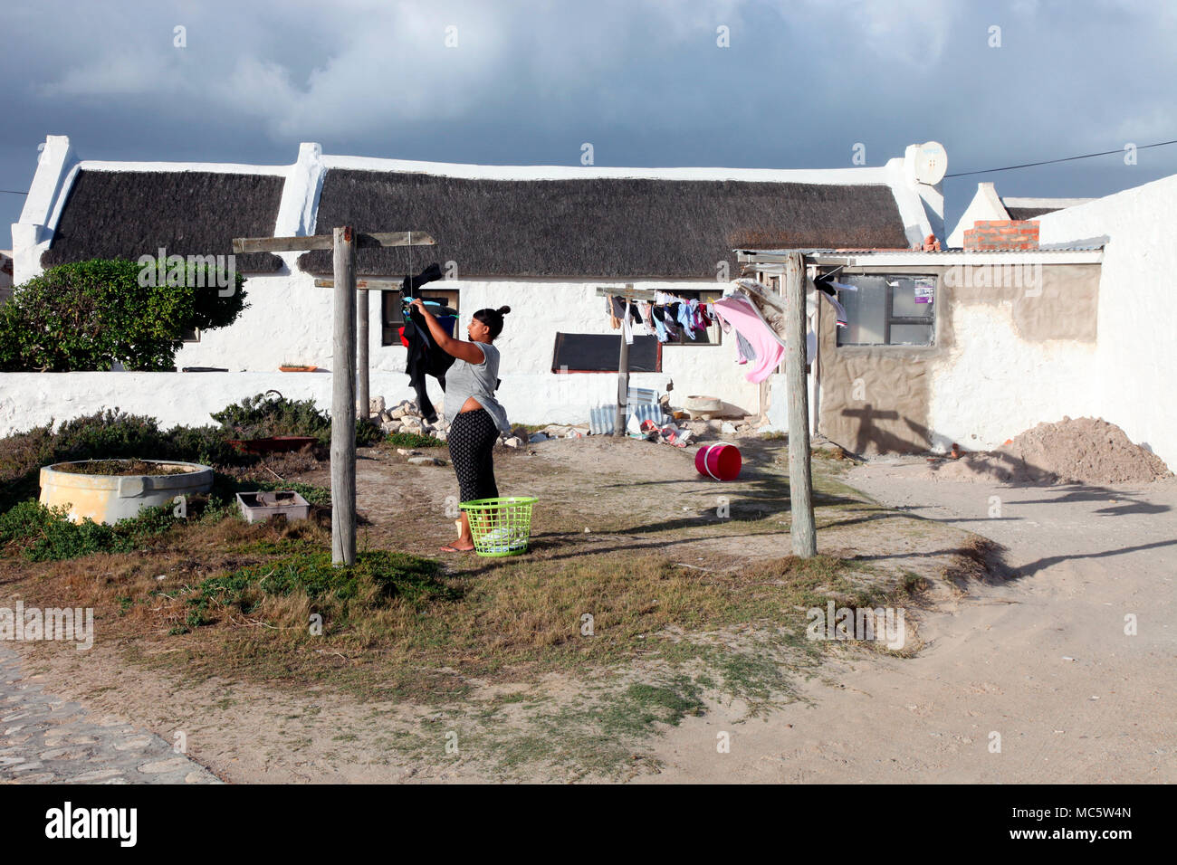 Giorno di lavaggio in Kassiesbaai, villaggio di pescatori in Armiston Foto Stock