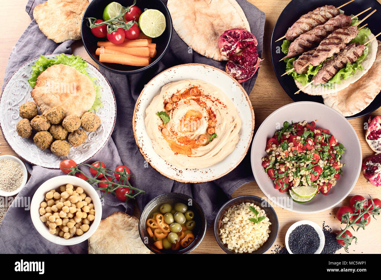 Cibo libanese. In Medio Oriente la cucina tradizionale. Vista superiore Foto Stock