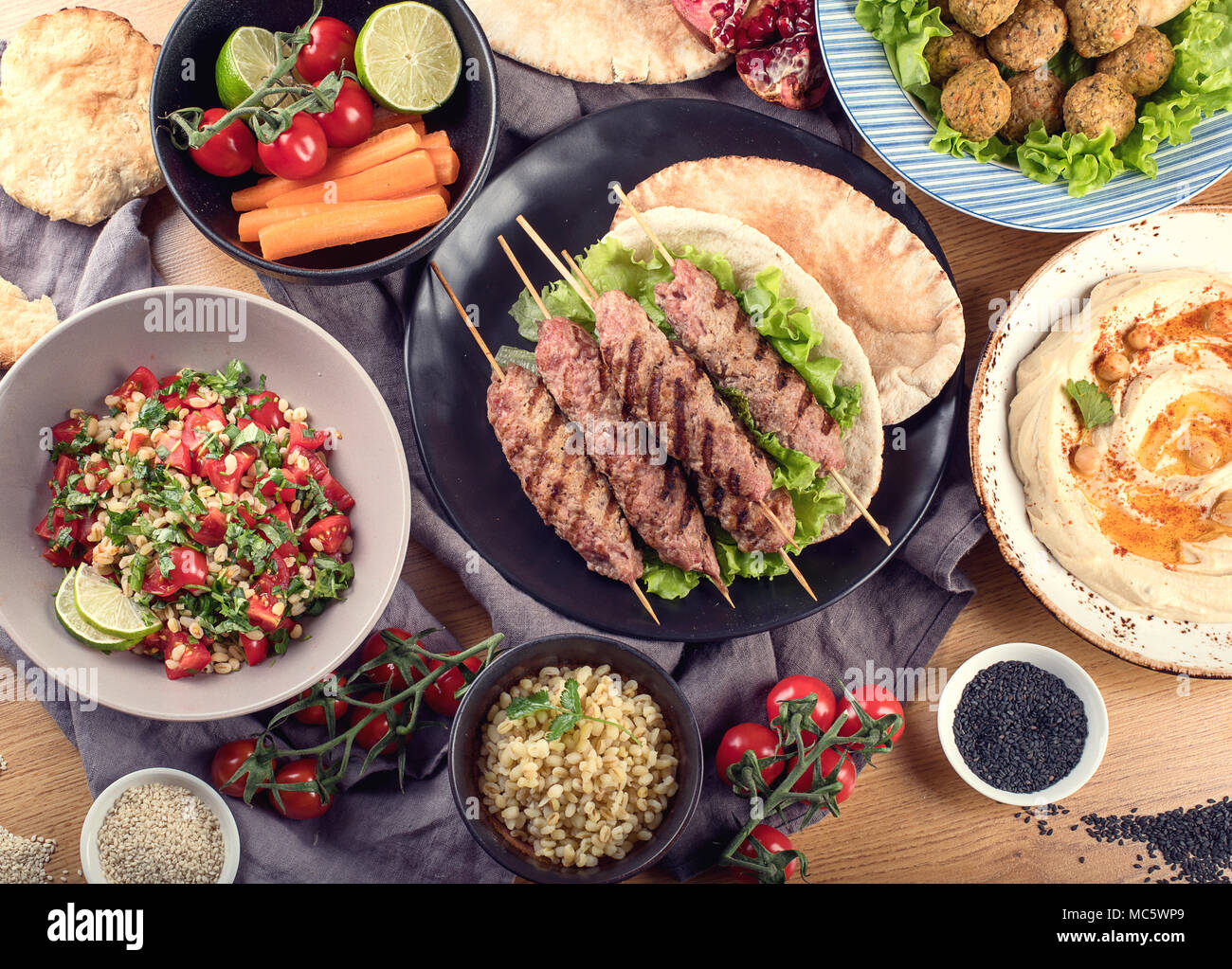 Cibo libanese. In Medio Oriente la cucina tradizionale. Vista superiore Foto Stock