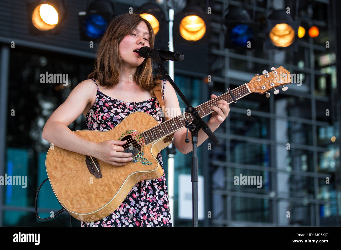 La Swiss cantante e cantautore Colore del riso live al Blue Blls Festival di Lucerna, Svizzera Foto Stock