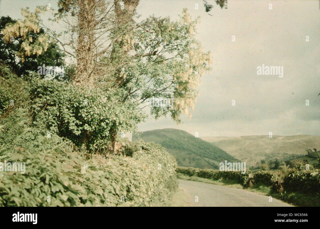 AJAXNETPHOTO. 1930S (circa). MERIONETHSHIRE, Wales, Regno Unito. - Vista EFFETTUATA CON INIZIO DUFAY FILM colore. Fotografo:sconosciuto © IMMAGINE DIGITALE COPYRIGHT VINTAGE AJAX Picture Library Fonte: AJAX FOTO VINTAGE COLLEZIONE REF:(C)AVL DUF 1911 01 Foto Stock