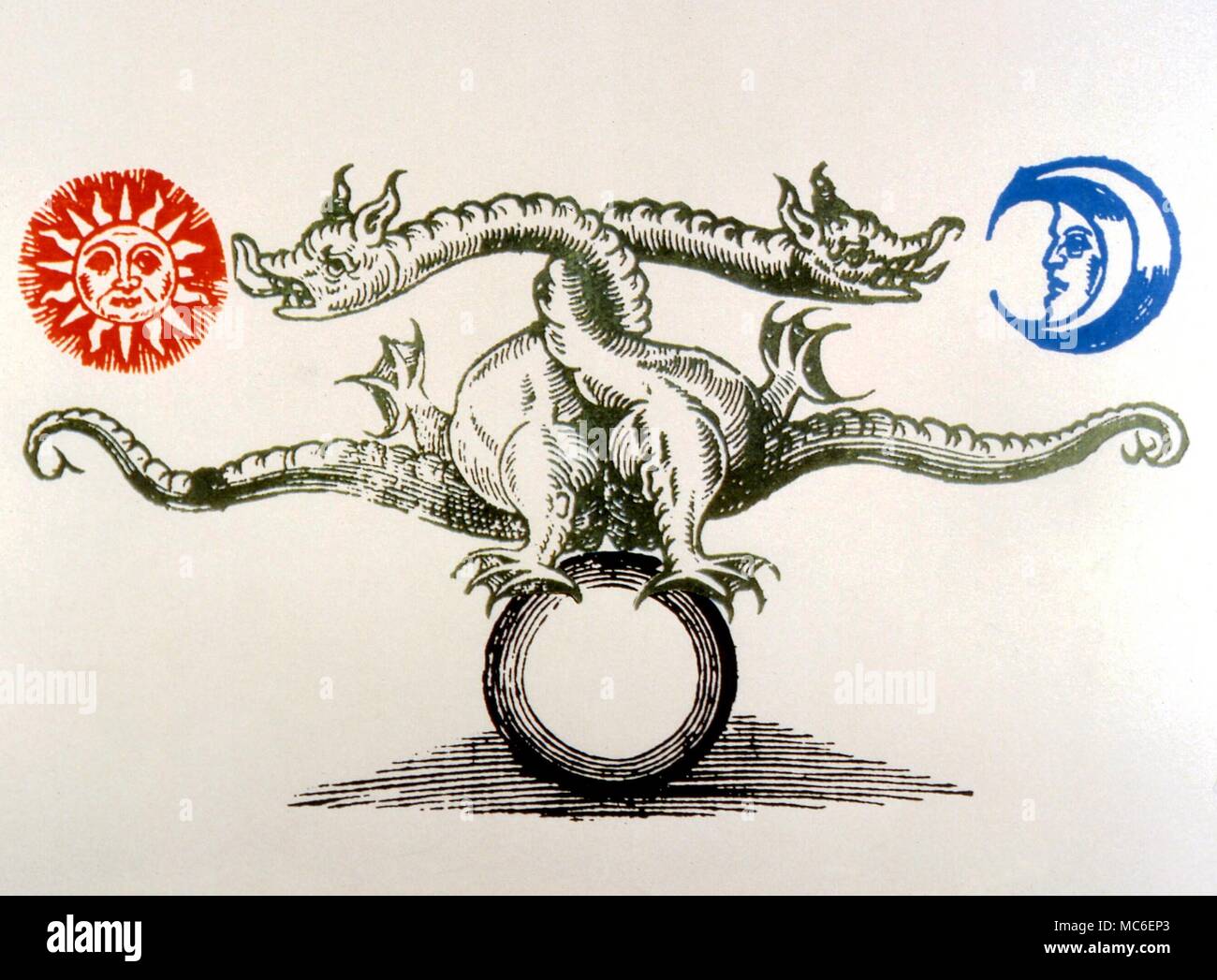 Immagine del double dragon tra il sole e la luna, in piedi sulla terra, dopo Norton. Questo dragone è legato con nodi lunari Foto Stock