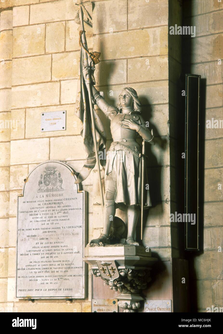 Statua di Giovanna d'arco nella chiesa a Azay-le-Rideau. Foto Stock