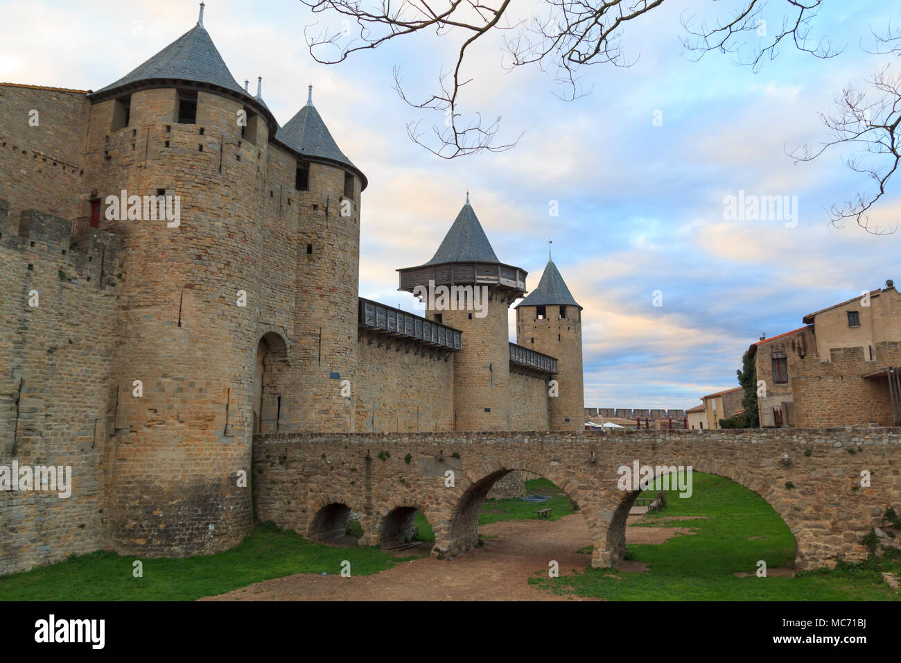 La Cittadella di Carcassonne, una fortezza medievale nel dipartimento francese di Aude Foto Stock