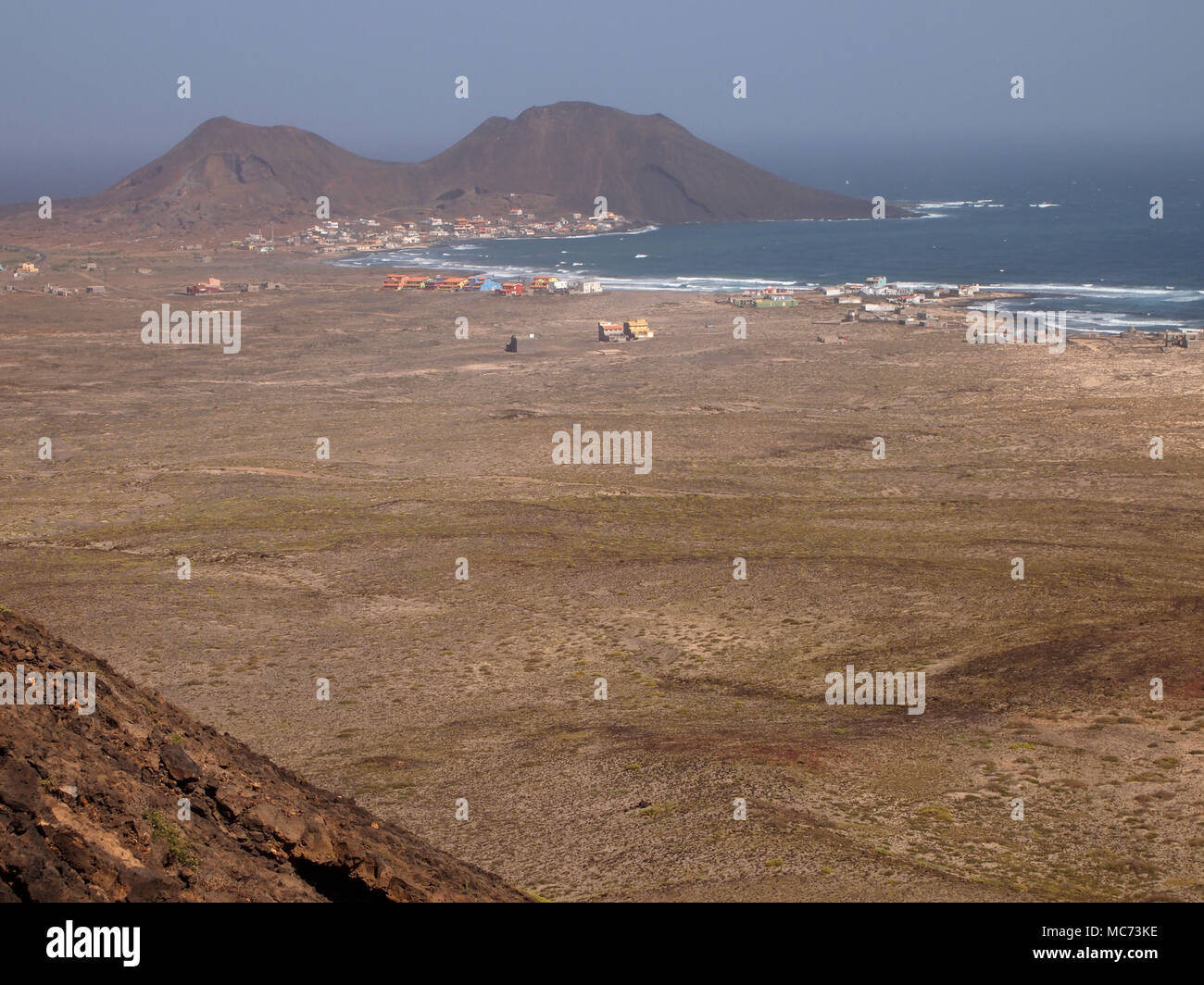 Paesaggio secco di Sao Vicente, una delle isole di Capo Verde Foto Stock