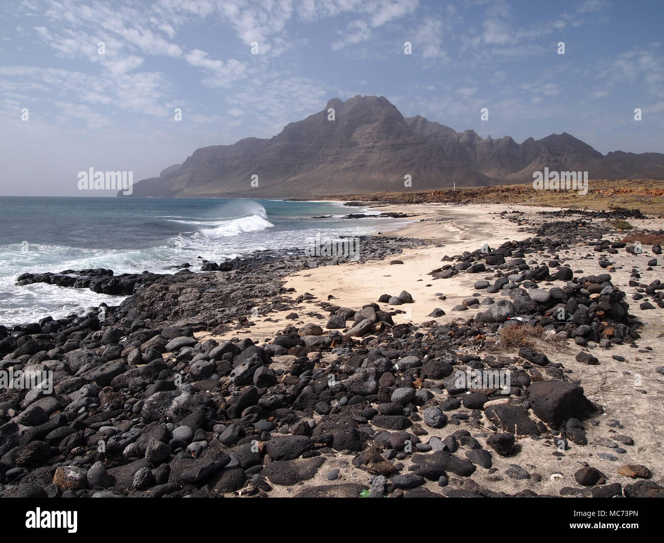 Paesaggio secco di Sao Vicente, una delle isole di Capo Verde Foto Stock