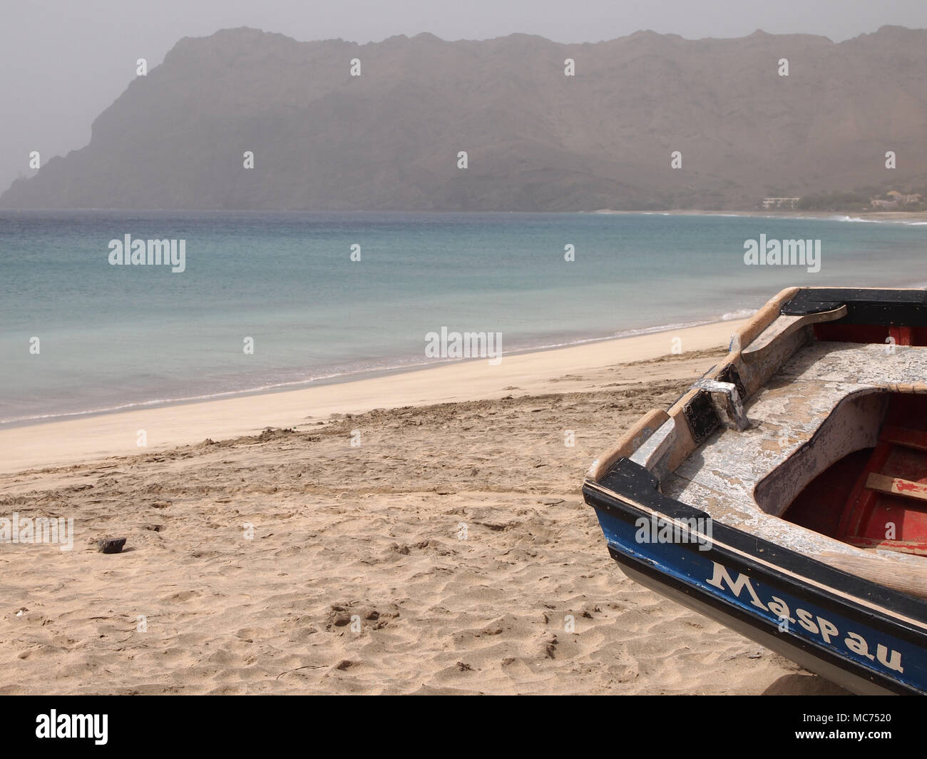 In legno artigianali di barche da pesca in Sao Vicente, una delle isole di Capo Verde Foto Stock