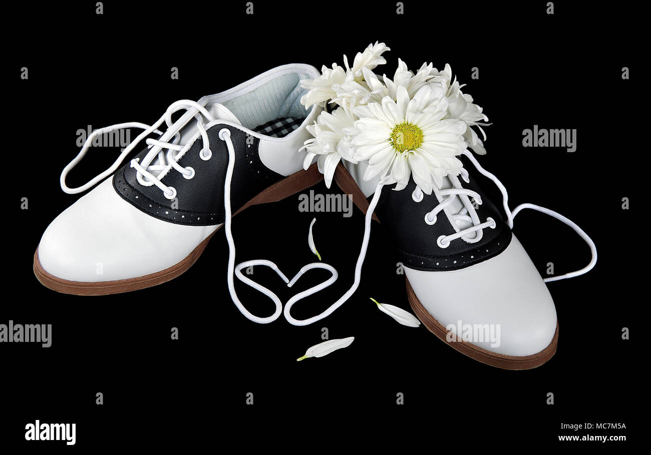 Saddle shoes immagini e fotografie stock ad alta risoluzione - Alamy