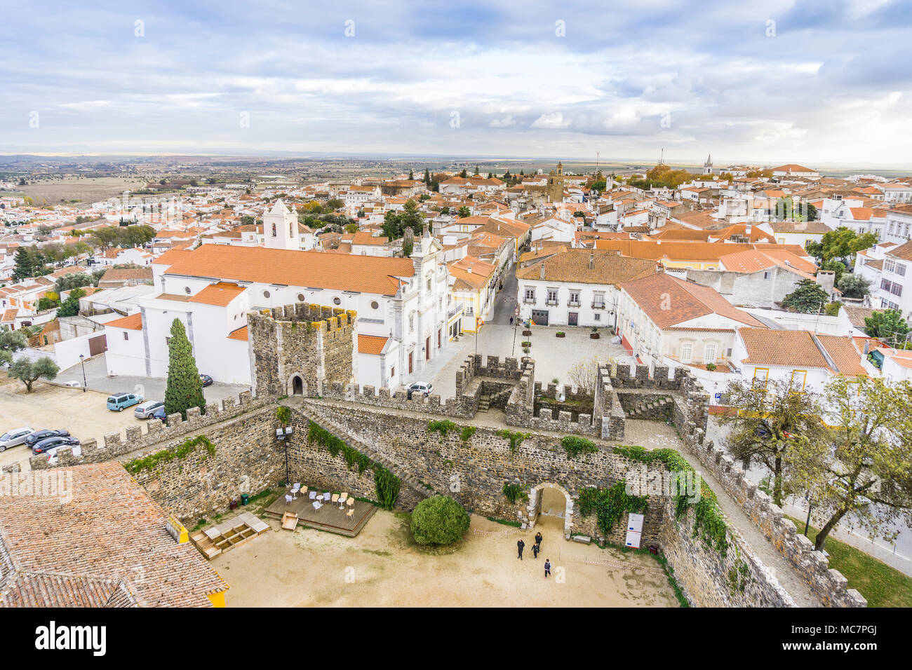 Beja cityscape con castel e cattedrale in Alentejo, Portogallo Foto Stock