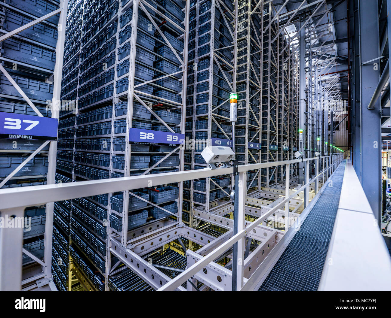 Il magazzino automatizzato a Gardners libri a Eastbourne, Regno Unito. Foto Stock Il magazzino automatizzato a Gardners libri a Eastbourne, Regno Unito. Foto Stock