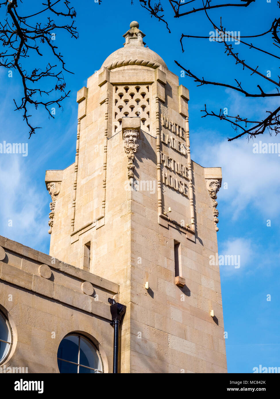 Stile art deco torre di Whiteladies Picture House recentemente rinato come il everyman cinema su Whiteladies Road a Bristol REGNO UNITO Foto Stock