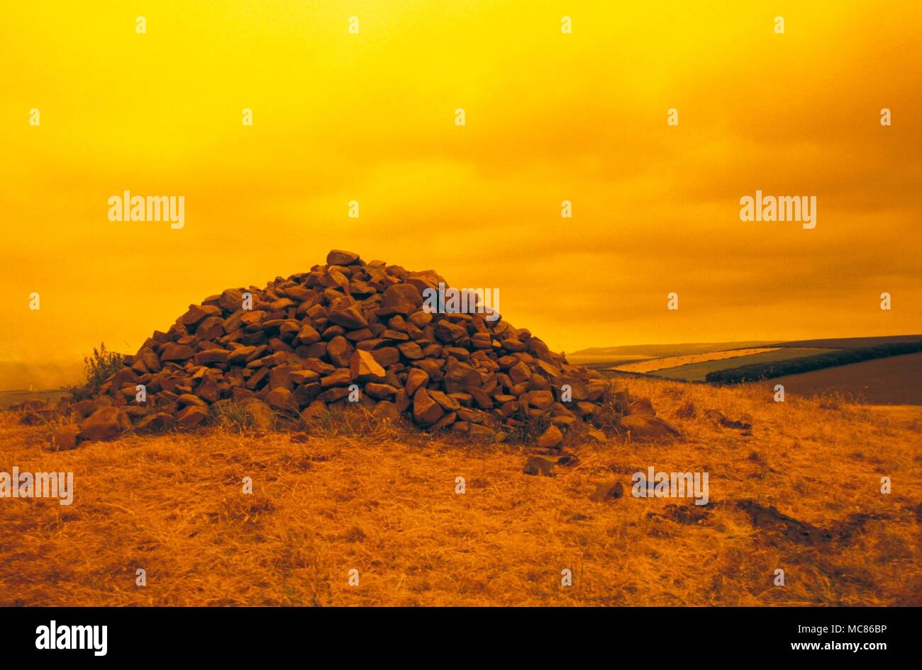 Doon Hill, un famoso sito preistorico, una volta utilizzata per stregoneria bruciature Foto Stock