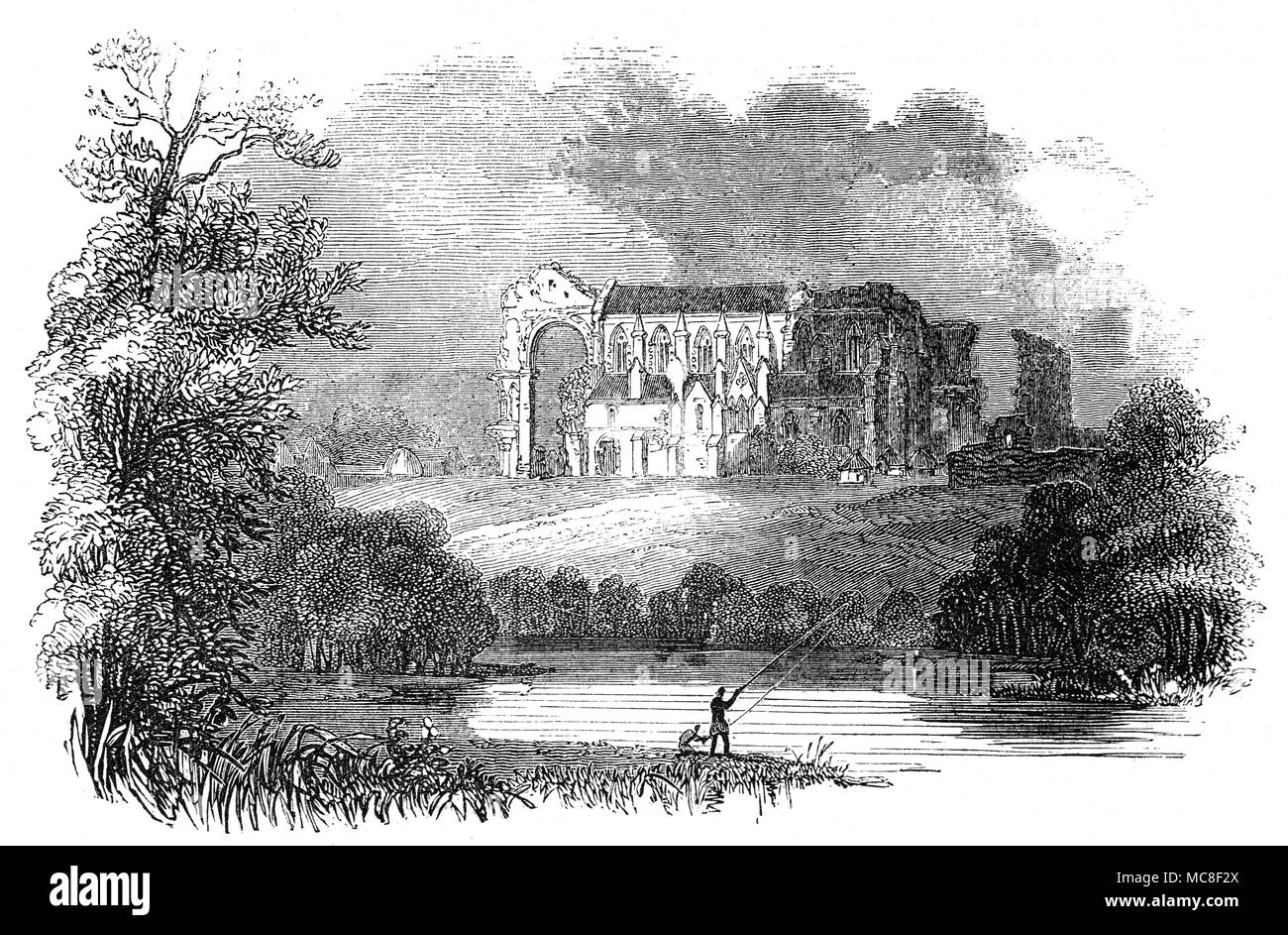 Il Pescatore sul fiume Avon davanti a Malmesbury Abbey, a Malmesbury nel Wiltshire, Inghilterra, è una delle poche case in inglese con la continuità di una storia a partire dal VII secolo attraverso la dissoluzione dei monasteri. L'abbazia fu fondata come un monastero benedettino intorno 676 dallo studioso-poeta Aldhelm, un nipote di Re Ine del Wessex. L Abbazia di corrente è stato sostanzialmente completato da 1180 ma la sua torre è sprofondato in una tempesta intorno a 1500 distruggendo gran parte della Chiesa, compresi i due terzi della navata e transetto. Foto Stock