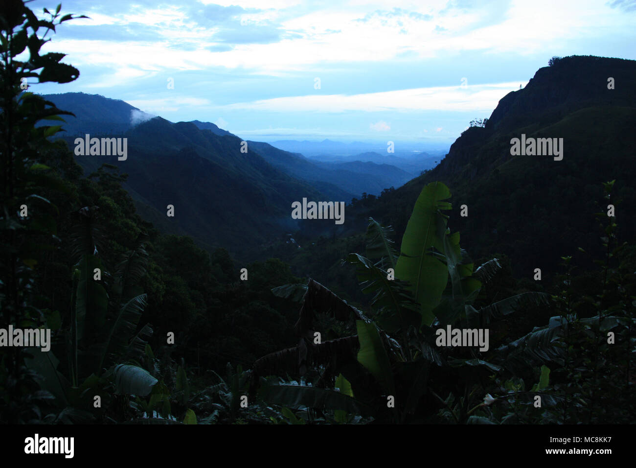 Il cosiddetto "Ella Gap' che permette una grande vista sulla pianura meridionale dello Sri Lanka Foto Stock