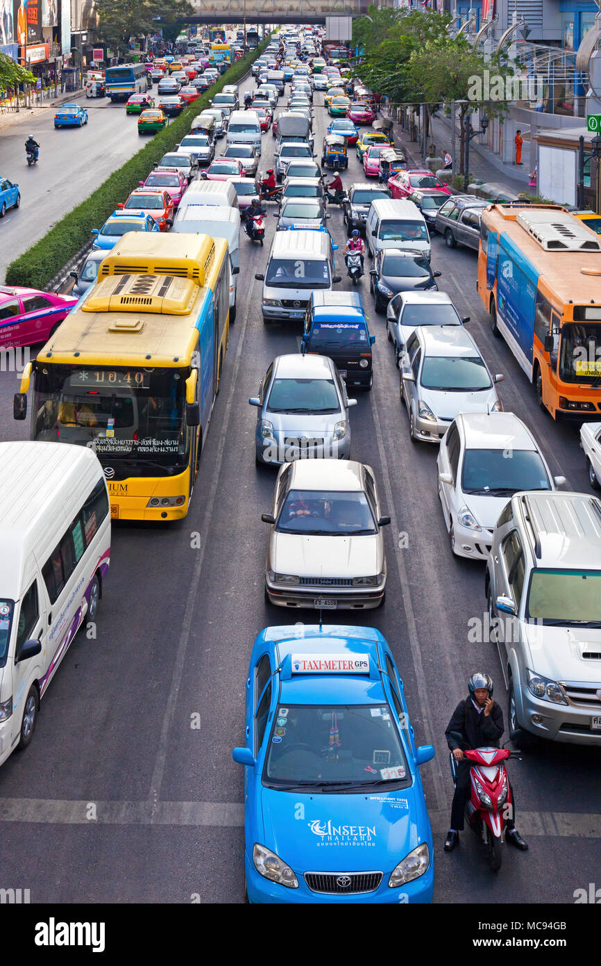 Il traffico di Bangkok, Thailandia Foto Stock