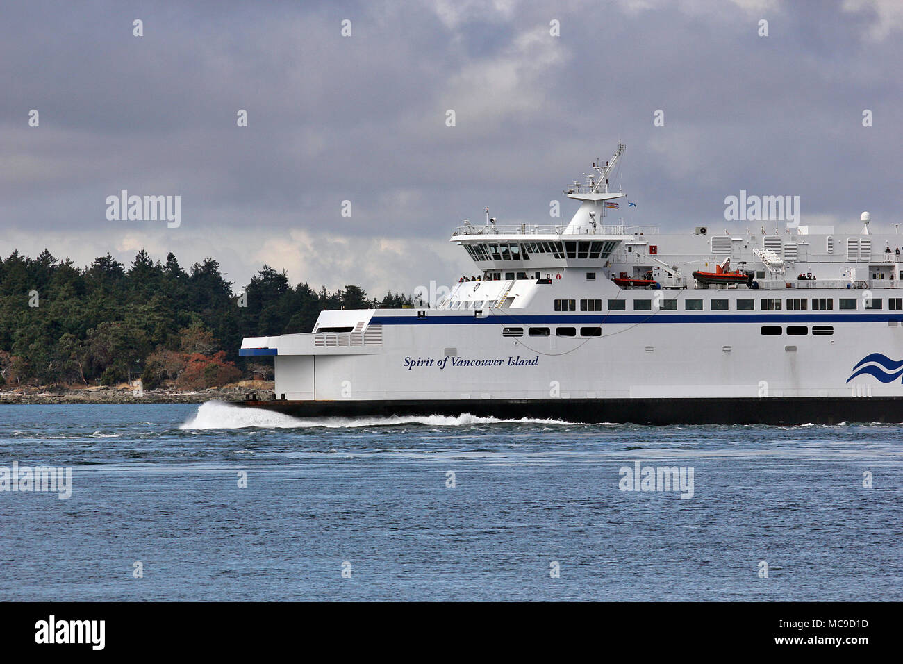 BC Ferries "acquavite di Vancouver Island' trasporto auto traversata in traghetto dal Tsawwassen per Victoria via Active Passa in Canada Isole del Golfo. Foto Stock