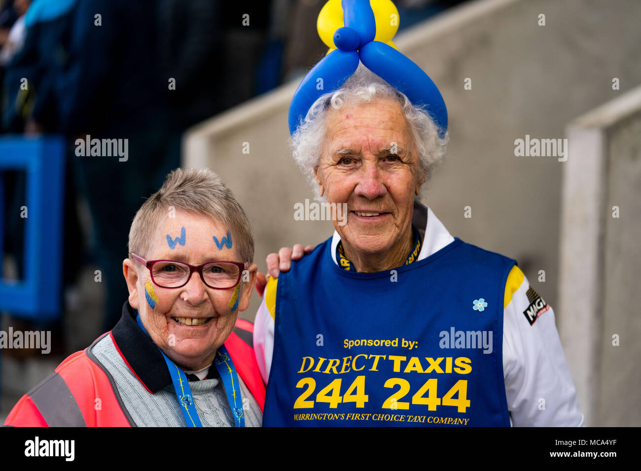 Venditori di programma 14 aprile 2018 , la Halliwell Jones Stadium Mike Gregorio modo, Warrington, WA2 7NE, Inghilterra; Betfred Super League Rugby, Round 11, Warrington lupi v Hull Kingston Rovers Foto Stock