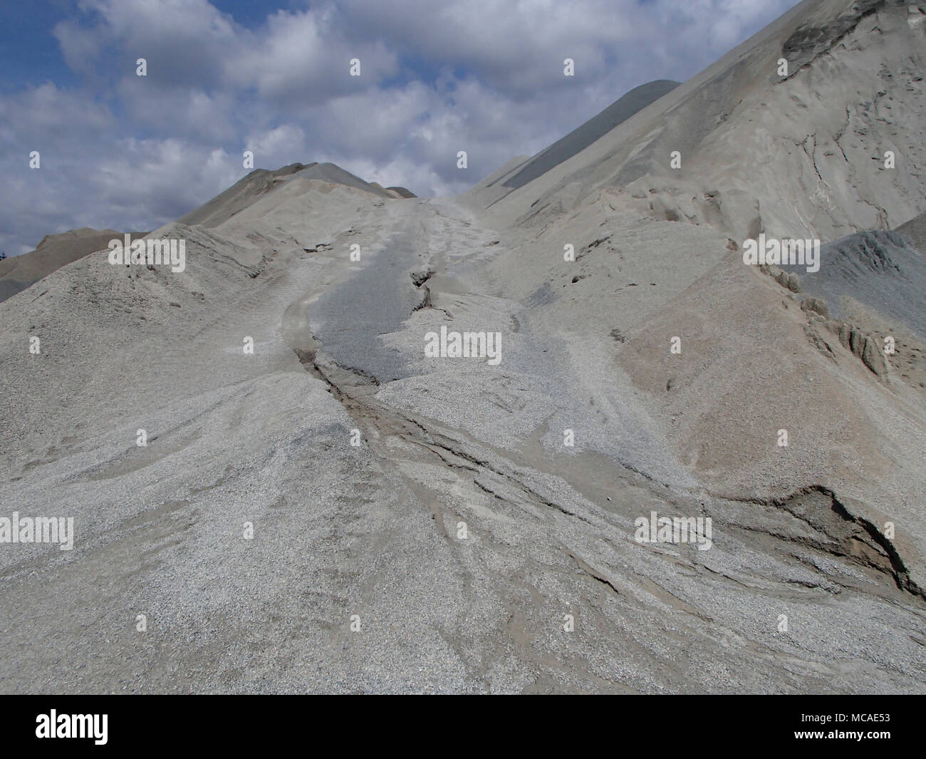 Cumuli di minerali in campo industriale Stone-Pit Park Foto Stock