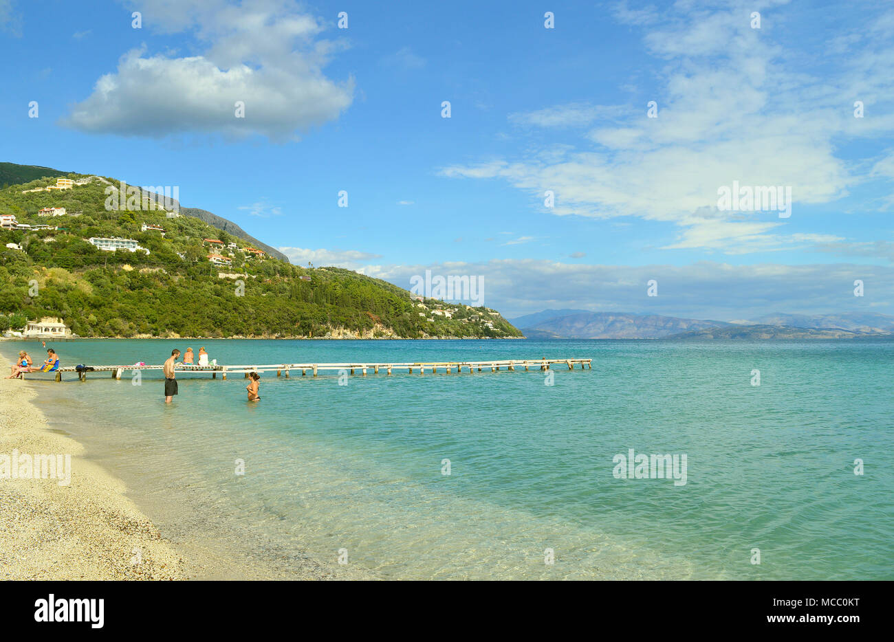 La Spiaggia Di Ipsos Pier A Corfù Unisola Greca Nel Mar