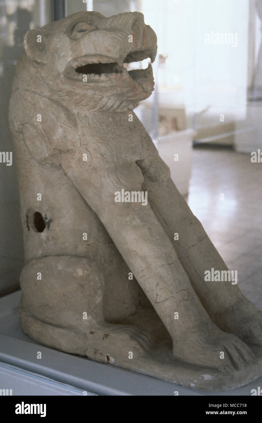 Leonessa di terracotta. Da Susa, Iran, c. 2200 BC. Il Museo Nazionale dell'Iran. Tehran. Foto Stock