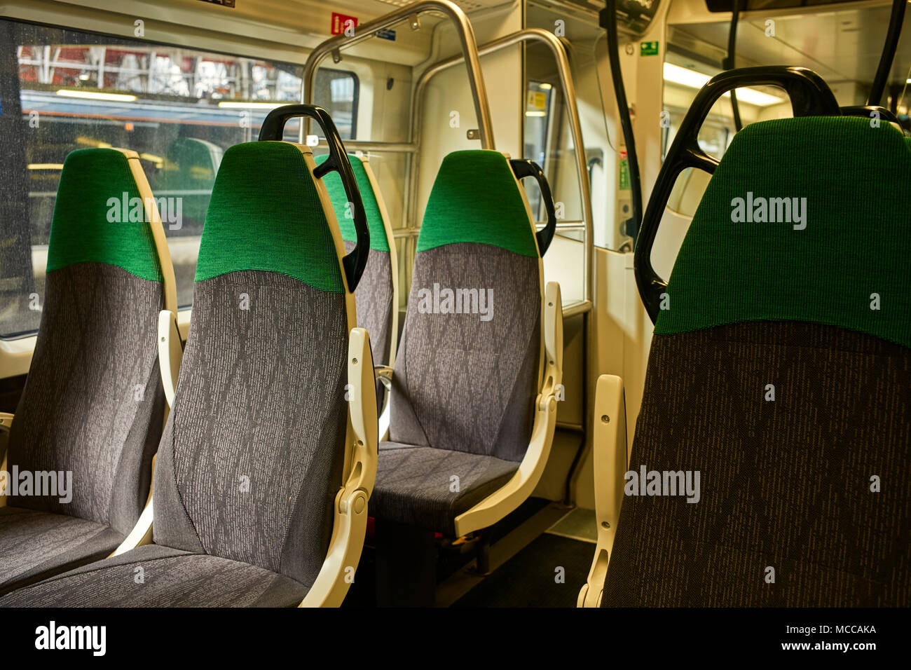 All'interno di posti a sedere su un GWR nuovo stile treno con sedili come tavola da stiro Foto Stock