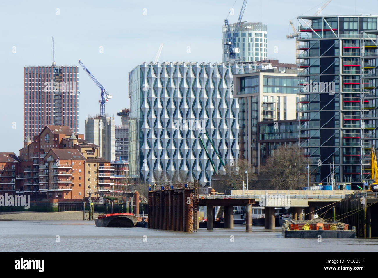 La nuova ambasciata statunitense edificio a nove olmi e costruzione, Vauxhall, Londra. Foto Stock