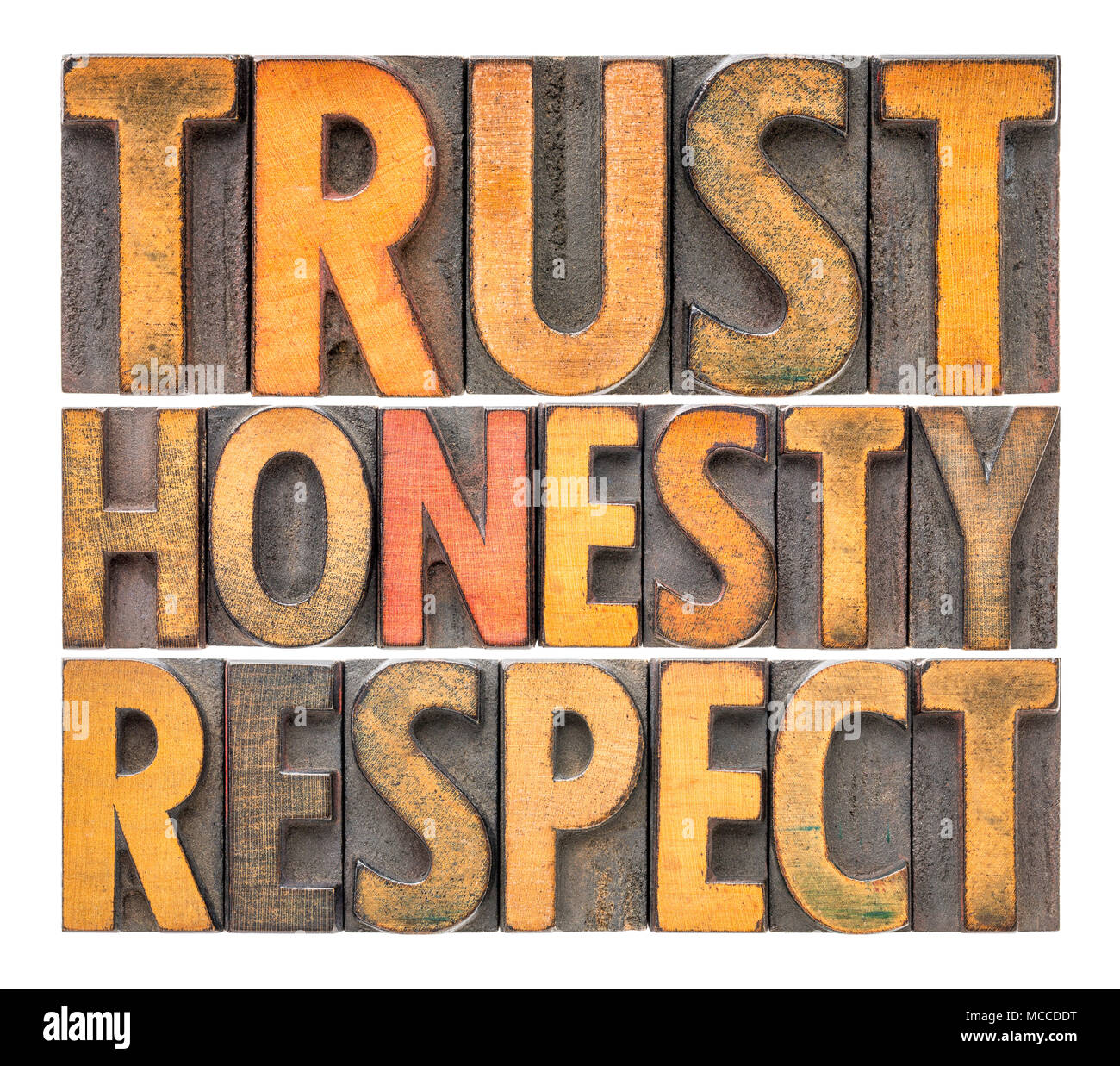 La fiducia, onestà, rispetto - parola isolata in astratto vintage rilievografia legno blocchi tipo tained mediante inchiostri a colori Foto Stock