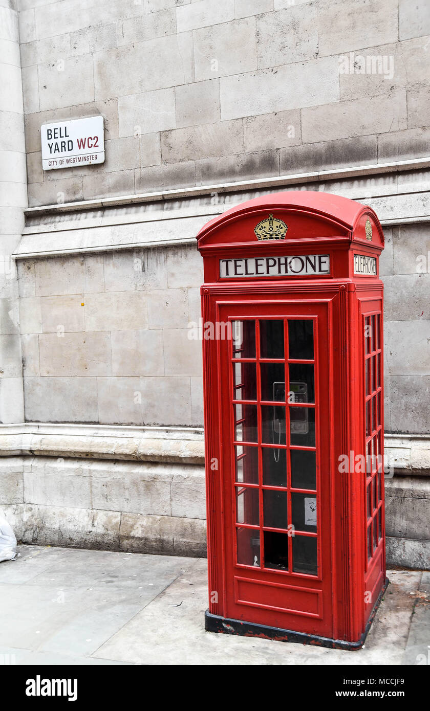 Telefono rosso scatola in cantiere di campana di Londra Foto Stock