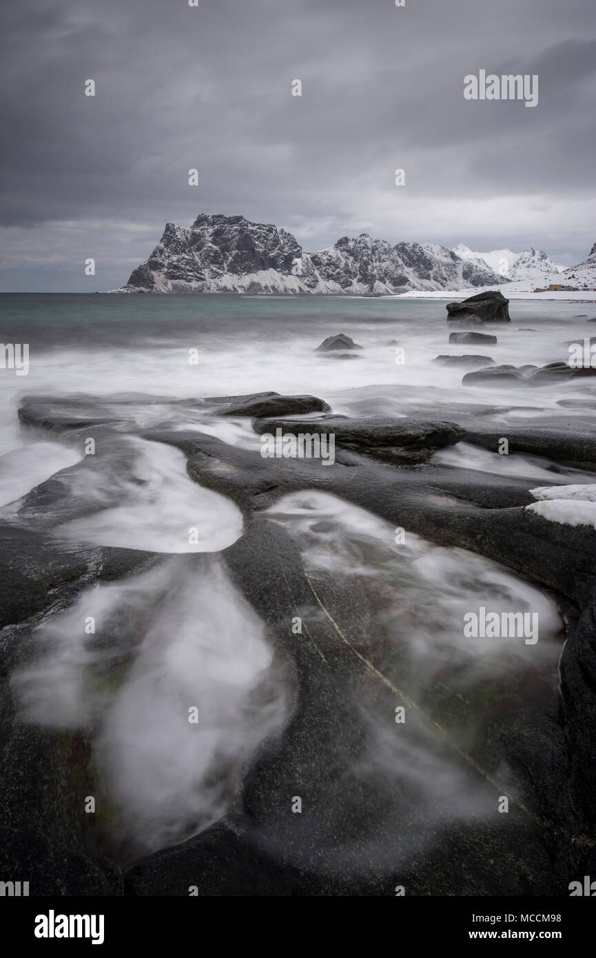 Spiaggia Uttakleive nelle Isole Lofoten in Norvegia Foto Stock