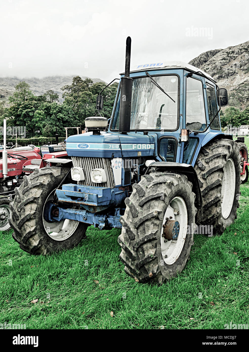 Una Ford 7810 Trattore Foto Stock