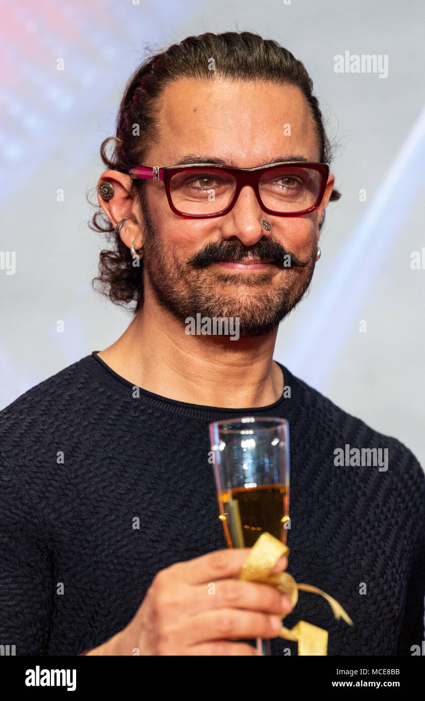 HONG KONG, CINA - 15 Aprile 2018: Segreto Superstar movie launch.Indian superstar attore AAMIR KHAN, (nella foto),unisce co-star Zaira Wasim in riunione ho Foto Stock