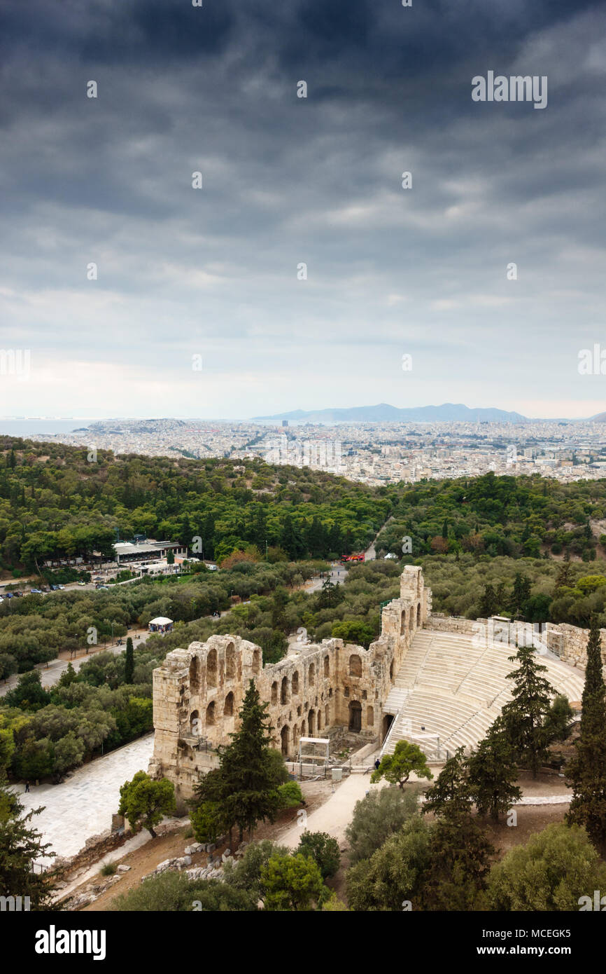 Vista aerea del Teatro di Herodes Atticus, Atene, Grecia, Europa Foto Stock